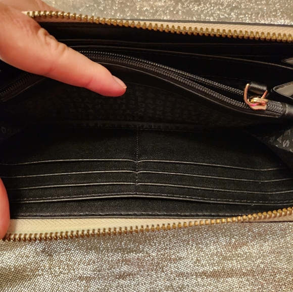 Kate Spade Black and Cream Women's Wallet - Picture 11 of 13